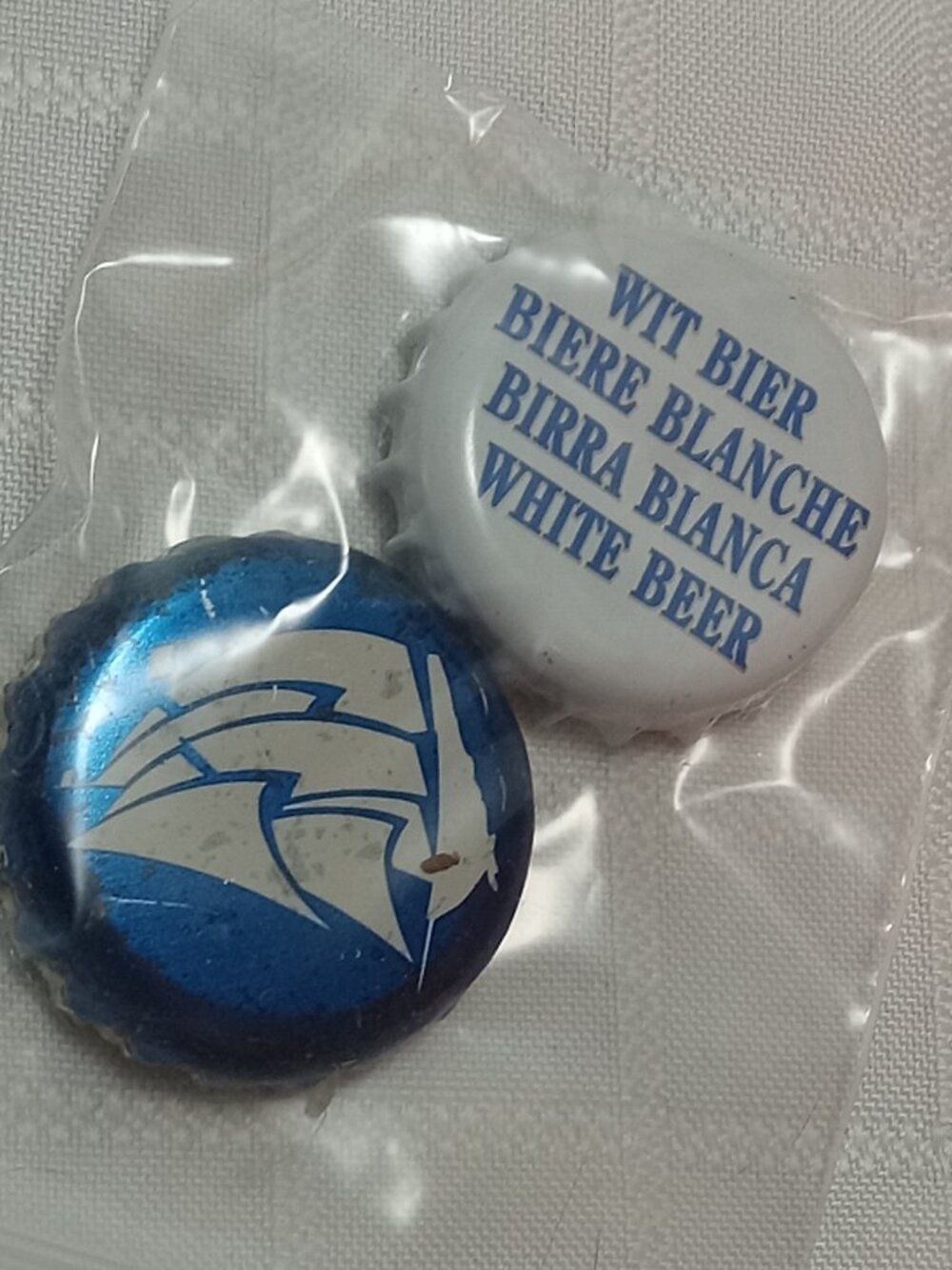 Set of two handmade pins made with glass bottle caps